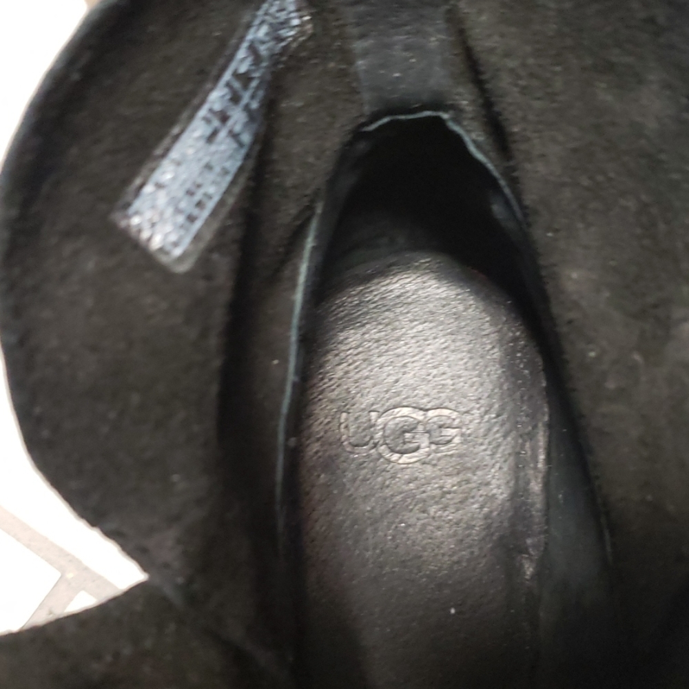 Uggs - image 6